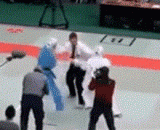 裁判发怒了 - The referee was angry