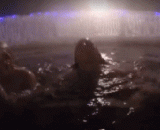 在加拿大零下30度泡温泉是什么样的体验？ - What is the experience of the 30 degree hot spring in Canada?