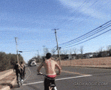 请小盆友们不要在机动车道上作死 - Please do not die in the motorway