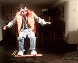 我来演示一下悬浮滑板的使用方法 - Let me demonstrate the use of the suspension skateboard