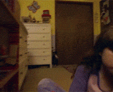 收集蟑螂的小女孩 - A little girl who collects cockroaches