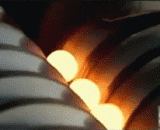 The glass beads are made in this way, looking very comfortable.,玻璃珠是这样制造的，看着很舒服的感觉。