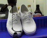 疏水性材料的鞋，好想要！ - Hydrophobic material shoes, good want!