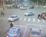 一起诡异的交通事故 - A weird traffic accident