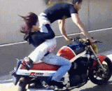 超流弊的开摩托车方式，酷炫屌炸天！ - Super bad motorcycle driving mode, cool cock fried sky!