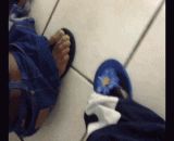 上厕所遇到这种情况，你怎么办 - What do you do with the toilet in this case