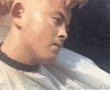 紧箍咒发型！！小哥一副生无可恋的赶脚 - Tight mantra hairstyle!! The little brother is a man who is born in love.