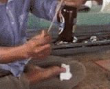 The old iron is the heart and the hand.,老铁这是扎心又扎手啊