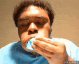 Chewing gum most people chew 250 chewing gum in one breath.,嚼口香糖最多的人，一口气嚼250块口香糖