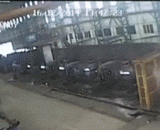 炼钢厂机械故障，到处飞钢 - Steel mill mechanical failure, flying steel everywhere