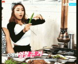 WOW！这东西居然能大能小....妹子表情好亮 - WOW! This thing can be big and small... My sister's expression is bright.