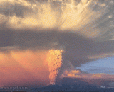 The eruption of the Carle volcano in Chile,智利卡尔布科火山喷发