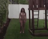 妹子冰桶挑战失败，头都被砸坏了 - My sister's ice bucket has failed and his head is broken.