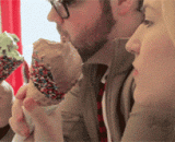 妹子的舌头好长，被吓到了 - My sister's tongue was so long that it was scared.