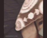 Whenever I see good friends fall asleep, I can't help it.,每当看到好基友睡着了，我都会忍不住