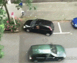 侧方停车是每个女司机的痛，看得让人着急！ - The side parking is the pain of every female driver.