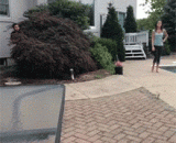 泳池是个危险地方 - The pool is a dangerous place