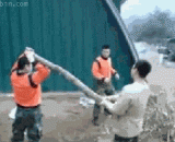 Brother！ Your footwork is too great,哥！您这脚法太牛了