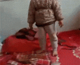 这是一张有味道的动图，熊孩子估计逃不了一顿打了 - This is a moving picture with flavour. The bear child can't escape.