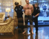 Police uncle, can you not touch it?,警察叔叔，可以不要乱摸么？