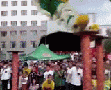 回头一看，傻了，一脸懵逼~ - Look back, silly, a face ignorant ~