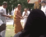 High monk opened light ~ ~ ~ suddenly feel good monk good ~ ~,高僧开光~~~突然感觉做高僧好爽~