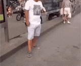 乱扔香蕉皮的下场 - Bananas