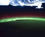 Look at the aurora out of the earth! The perspective of space station,在地球外看极光！宇宙空间站的视角