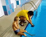 如何快速戴泳帽，长姿势了[2P] - How to wear a swimming cap quickly, a long position of [2P]