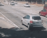 好险，幸好货车是空车 - That's a good thing. Luckily the van is an empty car.