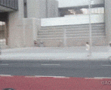 这风好像有点大！ - The wind seems a little big!