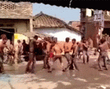 在大街上跳舞的风险 - The risk of dancing on the street