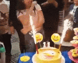 毕生难忘，大家一起帮我吹灭脑袋上的火焰 - For a lifetime, let's blow out the flame on my head.