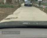 震惊！老司机竟然这样让路 - Shock! The old driver made way for the road