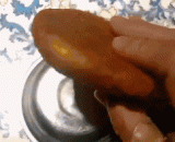 Today, the moon cakes made by your wife during the Mid Autumn Festival, you feel it.,今天中秋节老婆做的手工月饼，你们感受一下