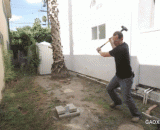 The process of smashing iPhone6 with a hammer under slow motion is crushed and heartbroken.,慢动作下用锤子粉碎iPhone6的过程，肾被粉碎了，心痛啊！