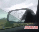 车玻璃上的污渍真的好污 - The stains on the car glass are really dirty