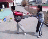 How many clothes do you wear in the year of Sao,骚年，你穿的多少件衣服啊