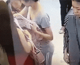 When you steal a cell phone, this technique is very skillful,偷手机瞬间，这手法很熟练啊