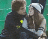 当女生生气时，请先喂饱她 - When the girls are angry, please feed her first