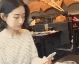 And let's not have a good meal,还让不让好好吃饭了