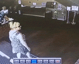 The secret diarrhea, fluently throw away the excrement, the poor uncle, a face is muddled.,隐秘的拉肚子，流利的甩掉屎，可怜的大叔，一脸懵~