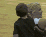 In the face of idols, he pointed to his face. Here, please kiss, thank you.,面对偶像淡定的指着自己脸：这儿，请亲一下，谢谢..