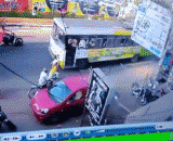 果然跟车太紧，易生意外…… - As sure as the car is too tight, easy to have an accident...