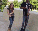 很有节奏感的舞蹈就这么被逗比给破坏了 - The dance with a sense of rhythm is so teased.