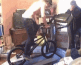 All kinds of exercise cups, GIF, dynamic pictures, exercise caution. [9P],各种健身时的杯具傻缺gif动态图片集锦，健身需谨慎啊！[9P]