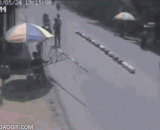 一车一杆请勿跟杆....叫你们作死！ - Please do not follow a pole... Call you dead!