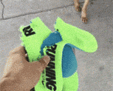 If you don't believe it, it's the first hand of the shoe,说出来怕你不信，是鞋子先动的手