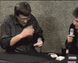 Look at my cards and don't blink! Look, it's all evaporated,看着我派牌别眨眼！瞧，都蒸发了