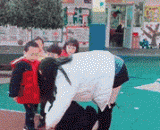 有这样的老师，幼儿园我能读二十年！ - With such a teacher, I can read in kindergarten for twenty years.